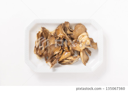 Maitake mushrooms stir-fried with butter and soy sauce Maitake mushrooms stir-fried with butter and soy sauce 135067360