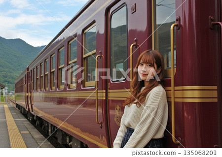 女性肖像 135068201