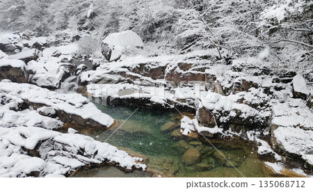 巽川峽谷（冬季） 135068712