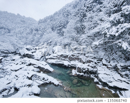 巽川峽谷（冬季） 135068740