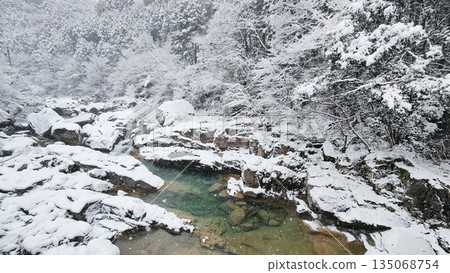 巽川峽谷（冬季） 135068754
