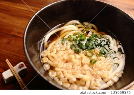 天上烏冬面 135069575