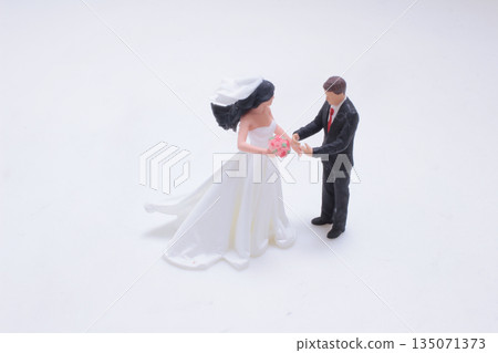 Wedding Couple Figurines: Bride In White Dress And Groom Wedding Couple Figurines: Bride In White Dress And Groom 135071373
