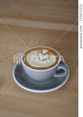 Cafe with latte art 135072222