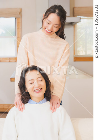 孝順的未婚女兒 孝順的未婚女兒 135073233