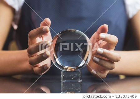 A clairvoyance woman at work 135073409