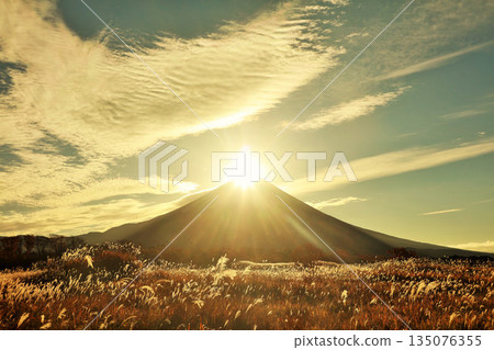 Diamond Fuji 135076355