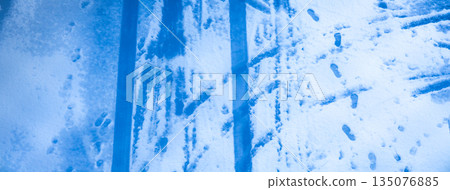 冬日清晨從房間望出去的景色 135076885