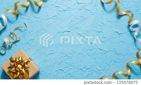 可愛的情人節手繪插圖，禮物整齊排列 135078075