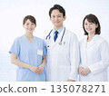 Collaboration between doctors, nurses, and pharmacists 135078271