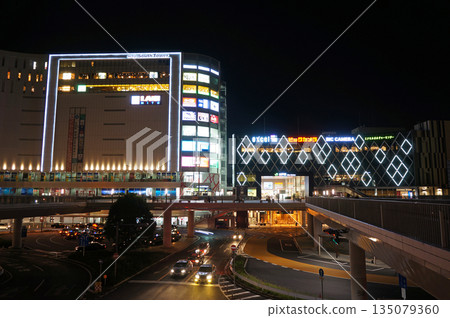 夜幕下的水戶站南出口,茨城縣水戶市宮町 夜幕下的水戶站南出口,茨城縣水戶市宮町 135079360