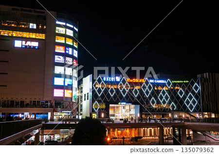 A walk around the south exit of Mito Station at night in Miyamachi, Mito City, Ibaraki Prefecture 135079362