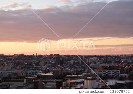 日出時分名古屋南部的景色 日出時分名古屋南部的景色 135079792