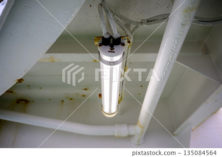 Onboard lighting and plumbing 135084564