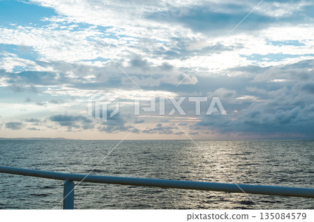 船上的海和天空 船上的海和天空 135084579