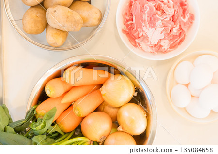 Preparing ingredients before cooking 135084658