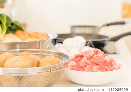 Preparing ingredients before cooking Preparing ingredients before cooking 135084669