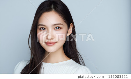 A neat and friendly female portrait | A bright profile photo that conveys trust and transparency 135085321