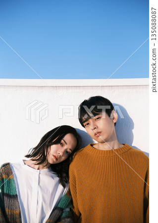 一對男女的肖像 135088087