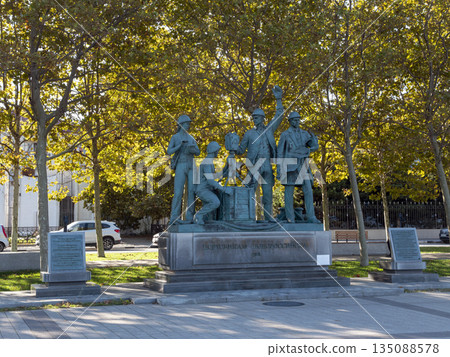 August 22 2025 Monument to port workers in Novorossiysk Russia on the Black Sea coast. Public memorial honoring maritime labor and port history August 22 2025 Monument to port workers in Novorossiysk Russia on the Black Sea coast. Public memorial honoring maritime labor and port history 135088578