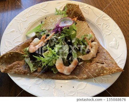 Shrimp + Avocado Salad Galette - Triangle 135088676