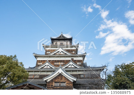 "Hiroshima Prefecture" (January) [Tourist Attractions] Hiroshima Castle in Hiroshima City, Hiroshima Prefecture. View of the Hiroshima cityscape from the top floor of Hiroshima Castle. 135088975