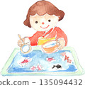 Girl wearing a yukata and scooping goldfish Vector 135094432