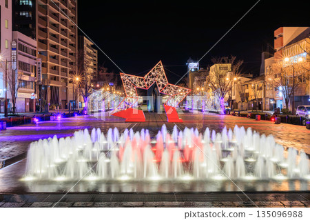 2025年首次亮相！港大通公園的星際之門燈光秀 135096988