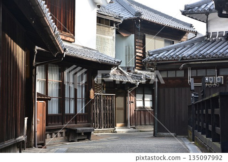 Old townscape 135097992