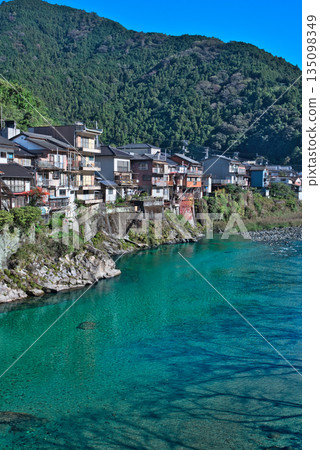 新代川町池川地區的街景 新代川町池川地區的街景 135098349