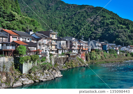 新代川町池川地區的街景 新代川町池川地區的街景 135098443