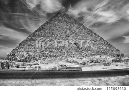 The Great Pyramid of Giza, aka Pyramid of Cheops, Egypt 135098630