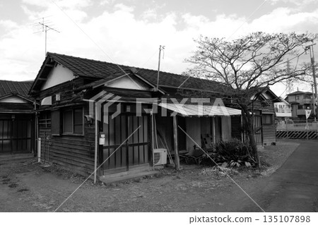 Unoccupied house in a residential area Unoccupied house in a residential area 135107898