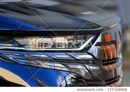 Car headlight image 135109068