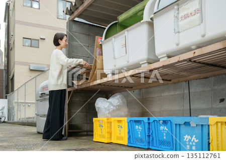 放垃圾的女人 135112761