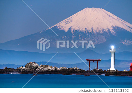 《Kanagawa Prefecture》 View of Mt. Fuji and the ocean / Morito coast 135113502