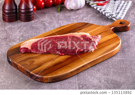 Raw beef sriploin marble beef 135113892