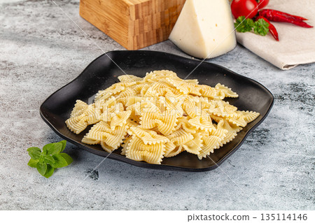 Italian pasta Farfalle with oil Italian pasta Farfalle with oil 135114146