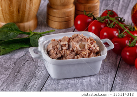 Canned Tuna fish in the bowl Canned Tuna fish in the bowl 135114318