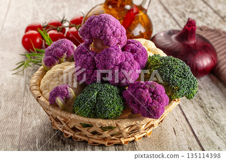Colorful raw organic cauliflower cabbage Colorful raw organic cauliflower cabbage 135114398