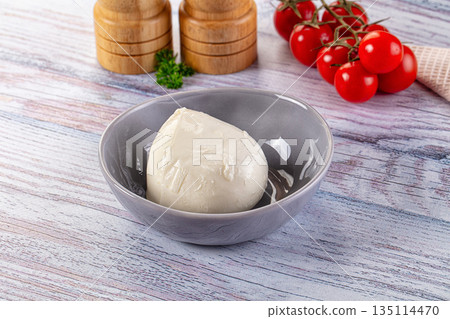 Italian Mozarella buffalo cheese ball 135114470
