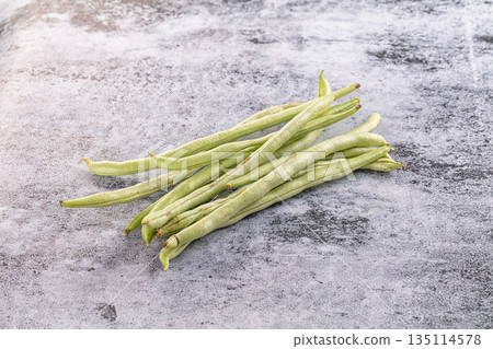 Raw green string beans heap 135114578