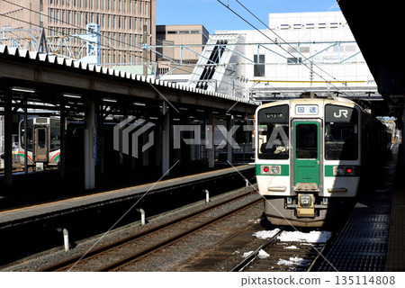 Yamagata Line 719 series 5000 series out-of-service train 135114808
