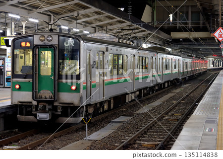 Tohoku Line 701 series + E721 series 6 local trains 135114838