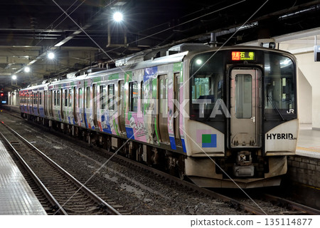仙石東北線 HB-E210 系列快速列車（4 節車廂） 135114877