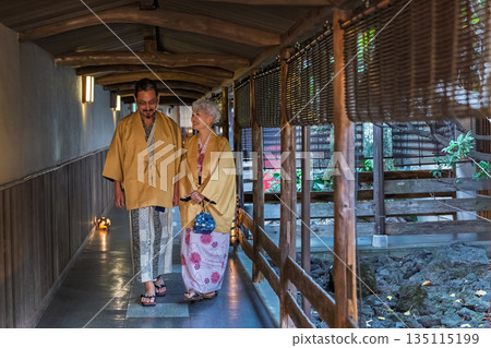 Senior couple enjoying a hot spring trip. Photo courtesy of Ito Ryokuyo. Senior couple enjoying a hot spring trip. Photo courtesy of Ito Ryokuyo. 135115199
