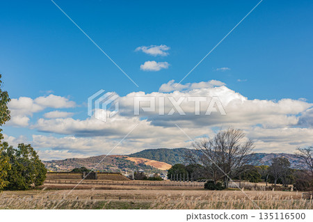 View of Mount Wakakusa from within the Heijo Palace Ruins National Historic Park, Nara City 135116500