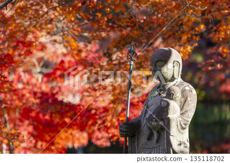 長岳寺,慈悲地藏菩薩,秋季,秋葉季 長岳寺,慈悲地藏菩薩,秋季,秋葉季 135118702