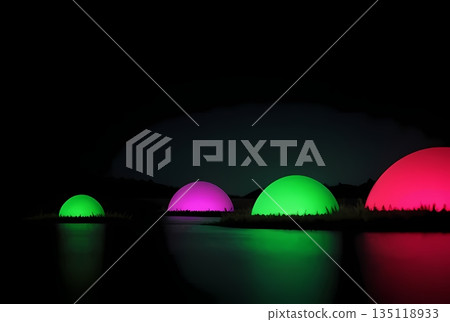 一輪滿月懸掛在絢麗的夜空中 135118933