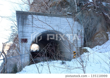 冬季的神威古丹2號隧道 冬季的神威古丹2號隧道 135118999